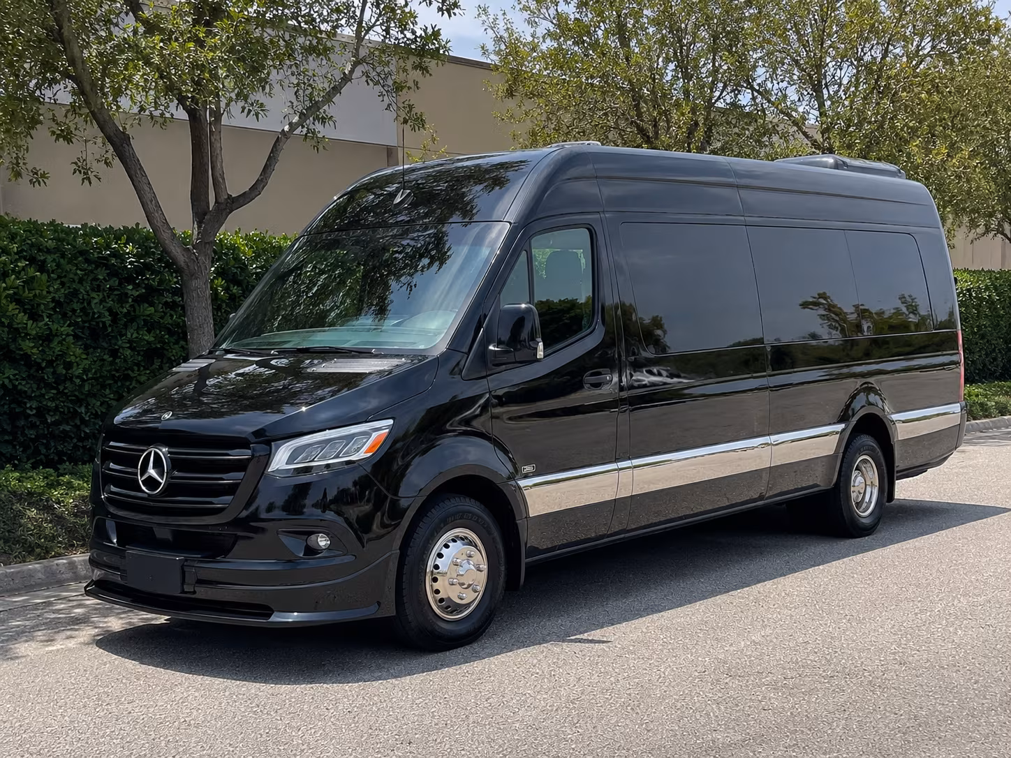 anaheim employee shuttle van service