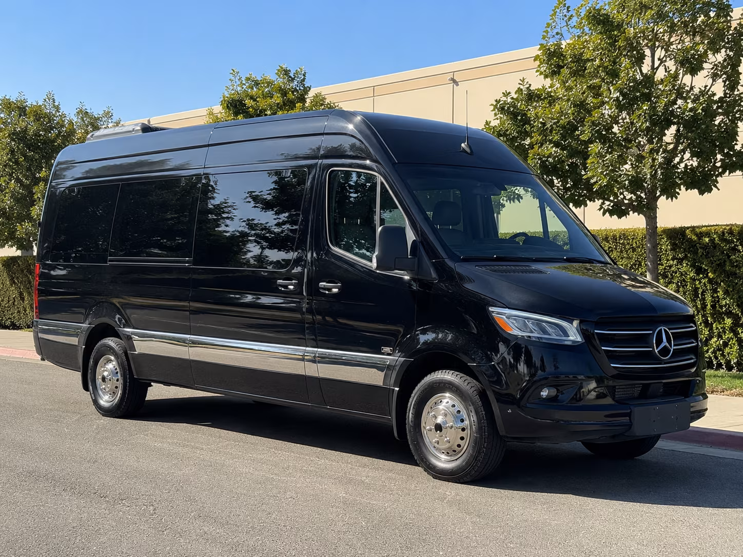 find the perfect transportation for your next corporate event 2